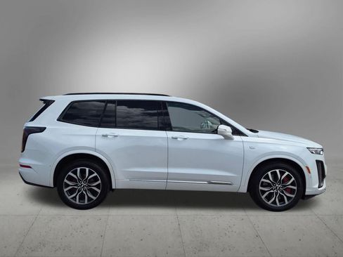 Used 2022 Cadillac XT6 Sport w/ Platinum Package AWD/4WD image 7