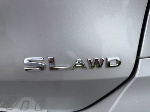 Used 2018 Nissan Rogue SL w/ Premium Package AWD/4WD image 15