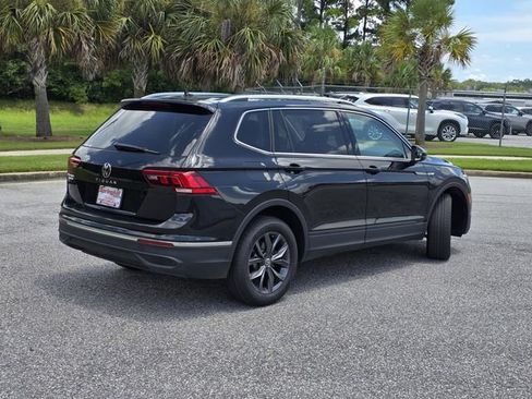 Used 2024 Volkswagen Tiguan SE FWD image 5