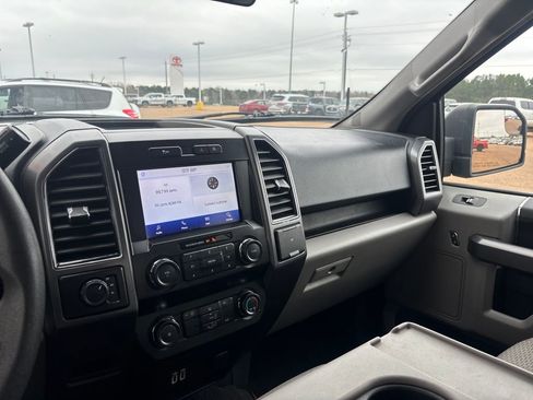 Used 2020 Ford F150 XLT image 14