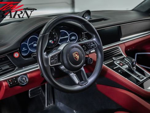 Used 2019 Porsche Panamera GTS image 25