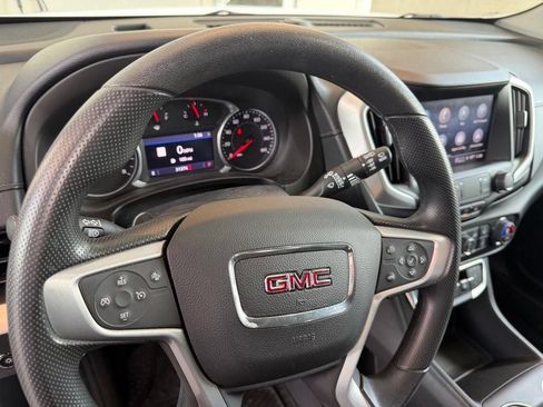 Used 2022 GMC Terrain SLE w/ Driver Convenience Package FWD image 15