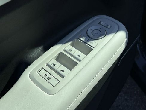 Used 2024 Hyundai Santa Fe Calligraphy image 10