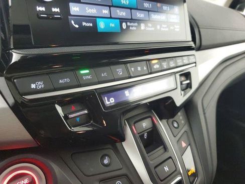 Used 2025 Honda Odyssey EX-L image 29