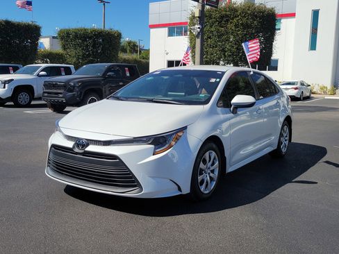 Used 2023 Toyota Corolla LE image 6