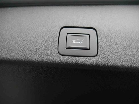 Used 2024 Buick Encore GX Avenir w/ Avenir Technology Package image 10