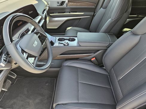 New 2027 Cadillac Vistiq Sport AWD/4WD image 9