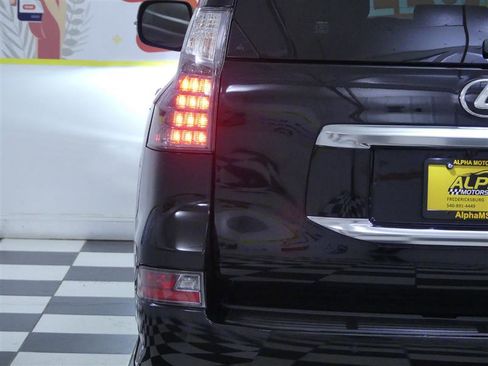 Used 2022 Lexus GX 460 Premium image 32