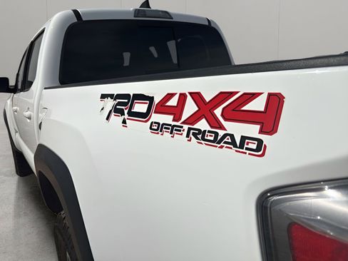 Used 2023 Toyota Tacoma TRD Off-Road image 6