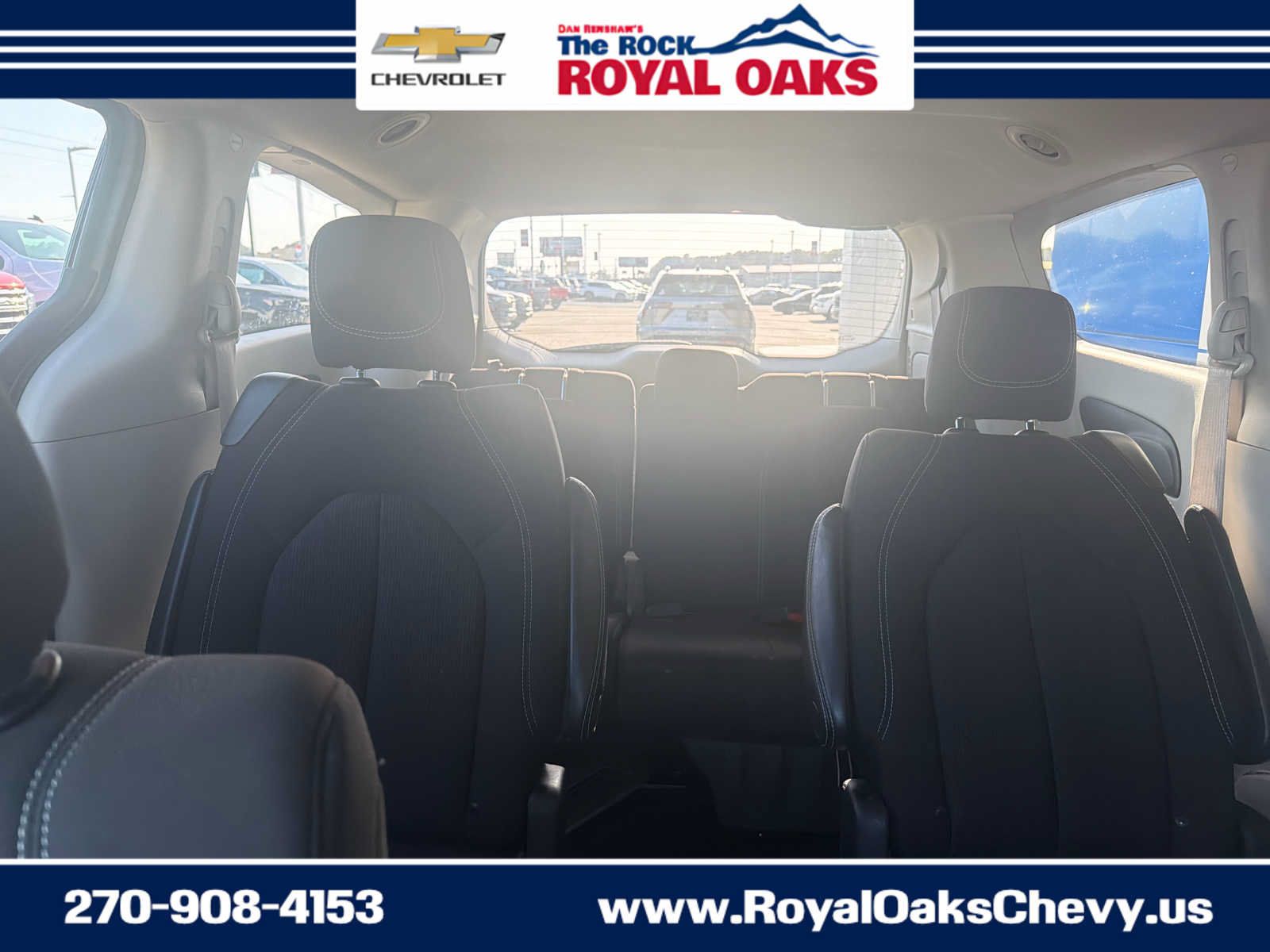 Used 2023 Chrysler Voyager LX FWD image 23