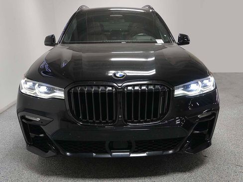Used 2020 BMW X7 M50i w/ Dynamic Handling Package image 2