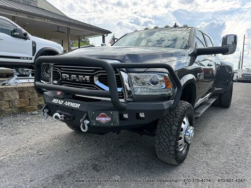 Used 2018 RAM 3500 Laramie Longhorn AWD/4WD image 3