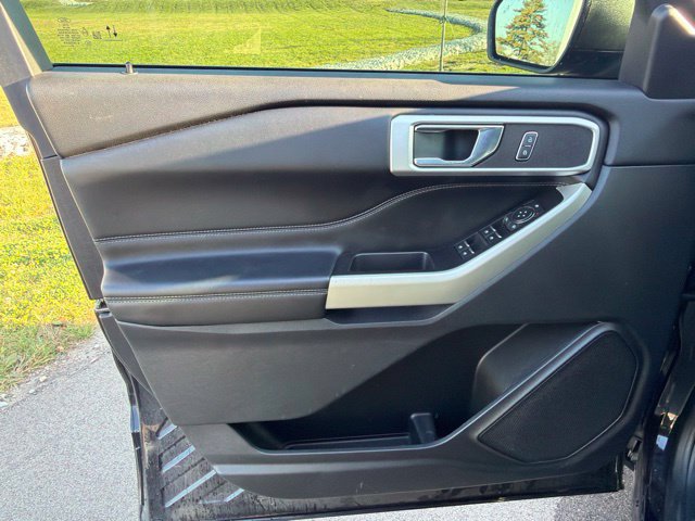 Used 2020 Ford Explorer XLT w/ Equipment Group 202A AWD/4WD image 25
