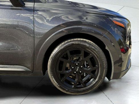 Used 2025 Kia Carnival SX w/ SX Dark Edition Package image 60