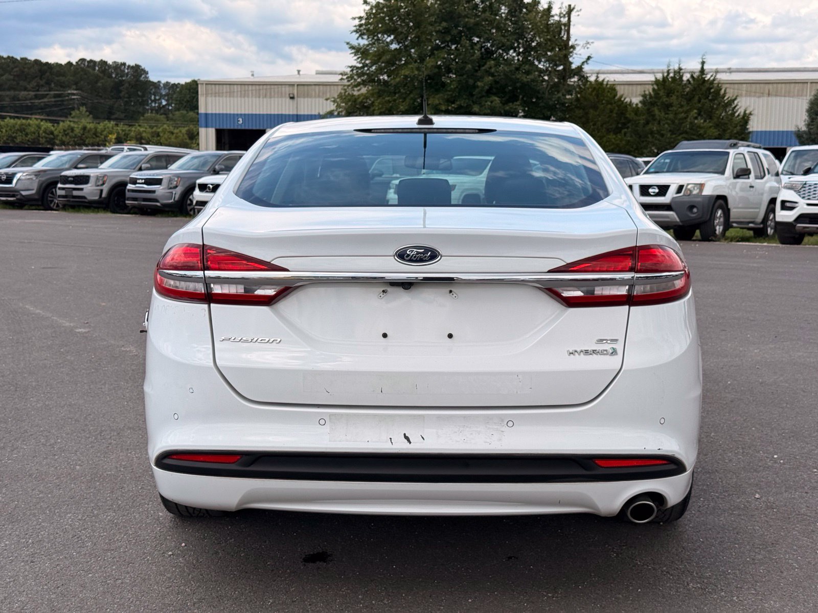 Used 2018 Ford Fusion SE w/ Equipment Group 602A FWD image 9