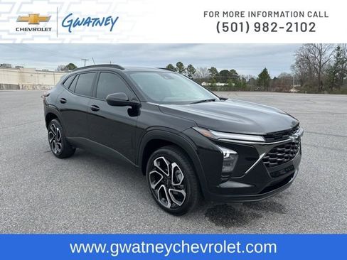 Used 2025 Chevrolet Trax RS w/ Driver Confidence Package image 3