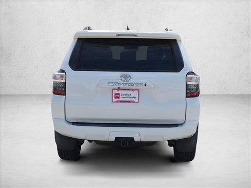 Used 2022 Toyota 4Runner SR5 Premium w/ Moonroof Package RWD image 5