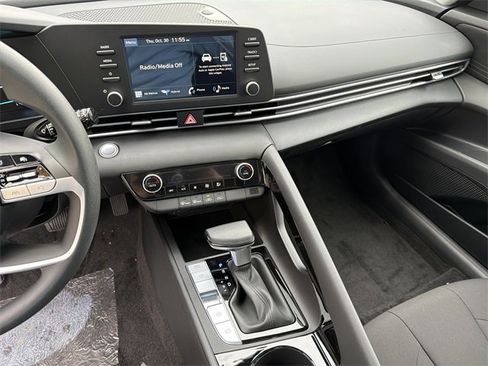 New 2026 Hyundai Elantra Blue image 27