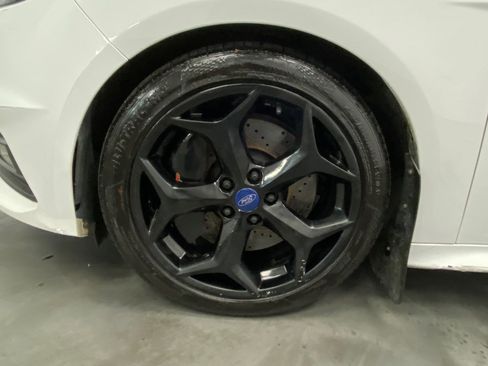 Used 2016 Ford Focus ST FWD image 19