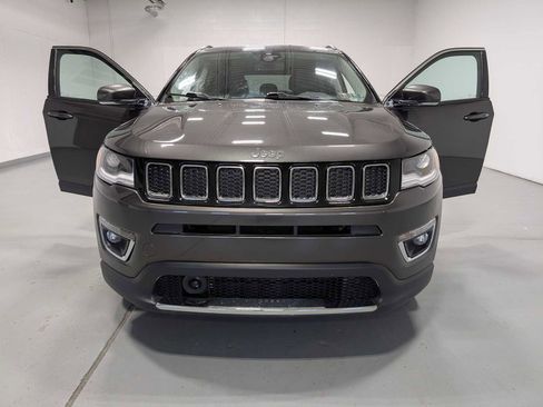 Used 2021 Jeep Compass Limited w/ Elite Exterior Group image 15