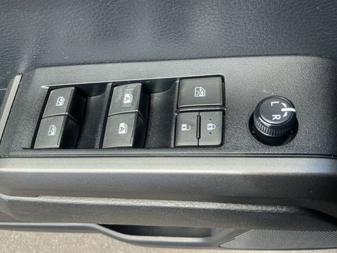 Used 2019 Toyota Tacoma TRD Sport AWD/4WD image 27