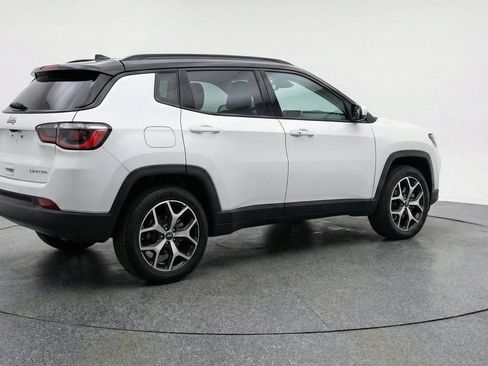 Used 2025 Jeep Compass Limited AWD/4WD image 9