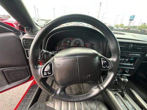 Used 2002 Chevrolet Camaro Z28 w/ Sport Appearance Pkg RWD image 31