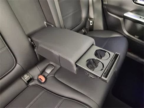 Certified 2025 Mercedes-Benz GLC 300 4MATIC image 90