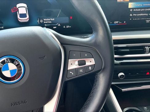Used 2023 BMW i4 eDrive40 w/ Premium Package RWD image 23
