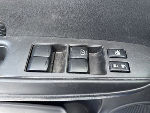 Used 2014 Nissan Versa Note SV image 16