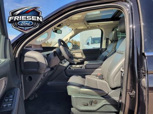 Used 2025 Ford Expedition Max Active image 12