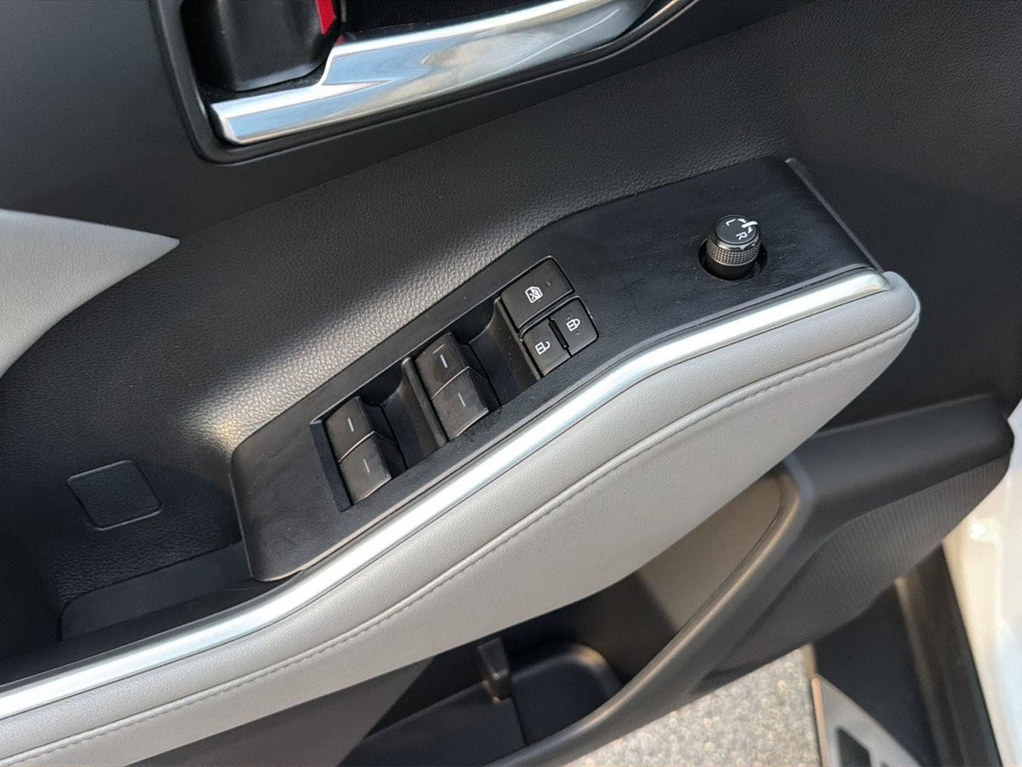 Certified 2023 Toyota Highlander XLE FWD image 34