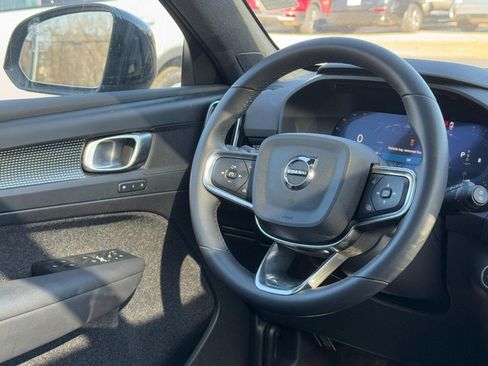 Certified 2025 Volvo XC40 B5 Plus image 13