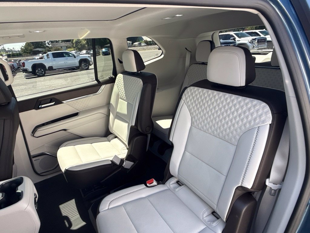 Used 2026 GMC Acadia Denali w/ Super Cruise Package AWD/4WD image 14