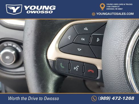 Used 2016 Jeep Renegade 75th Anniversary FWD image 13