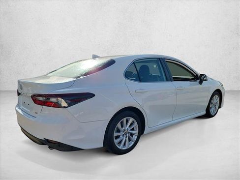 Used 2024 Toyota Camry LE FWD image 5