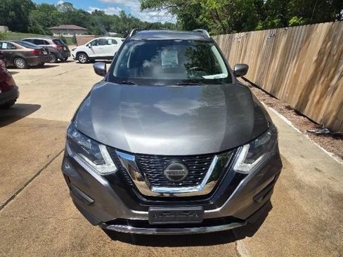 Used 2019 Nissan Rogue SV w/ Premium Package AWD/4WD image 1