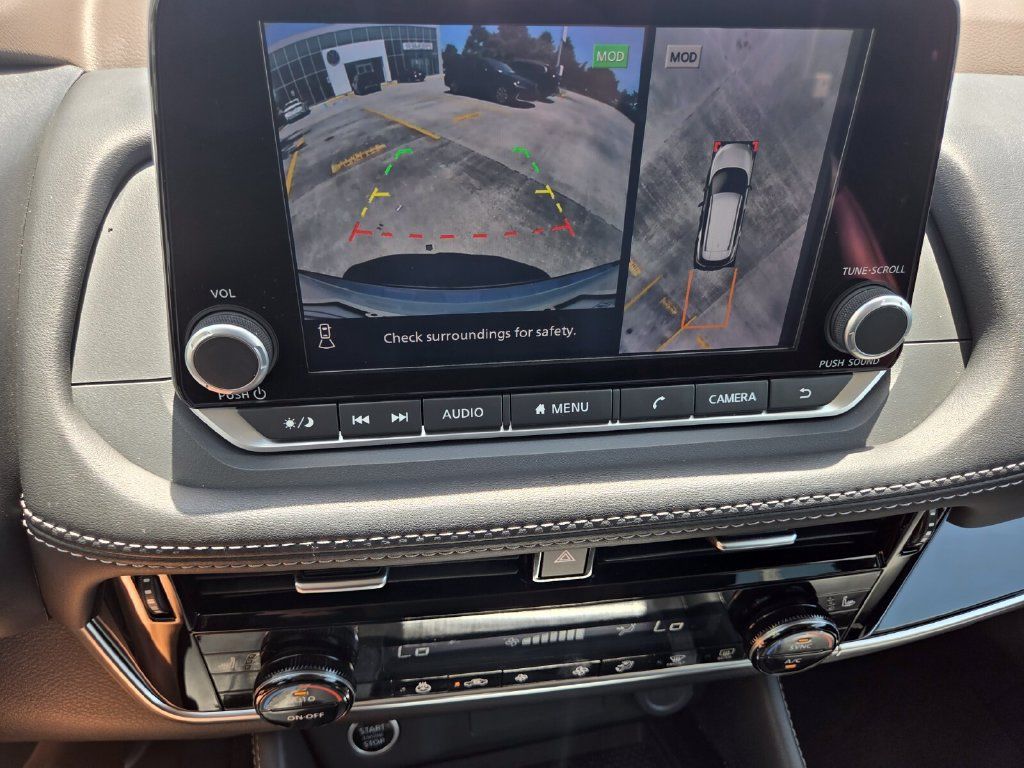 Used 2023 Nissan Rogue SL AWD/4WD image 16