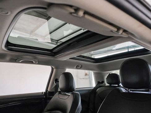 Used 2019 MINI Cooper S image 4