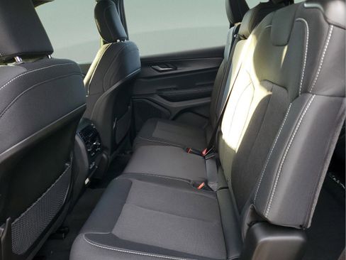 New 2025 Jeep Grand Cherokee L Laredo w/ Luxury Tech Group I RWD image 7