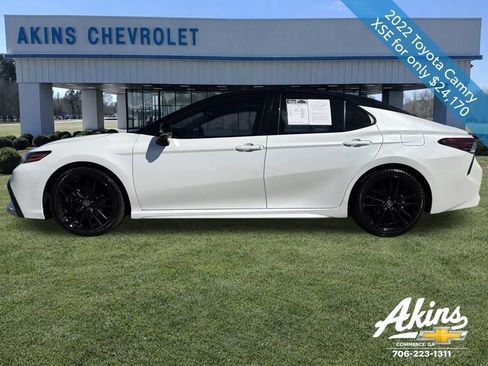 Used 2022 Toyota Camry XSE image 10