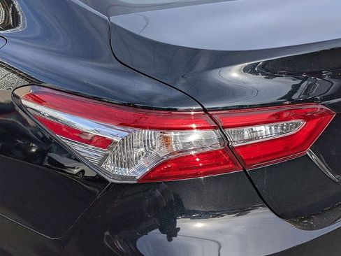 Used 2018 Toyota Camry LE w/ Audio Package image 5