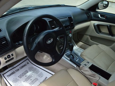 Used 2007 Subaru Outback 2.5i AWD/4WD image 15
