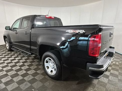 Used 2022 Chevrolet Colorado W/T w/ LPO, Tonneau and Step Package AWD/4WD image 4