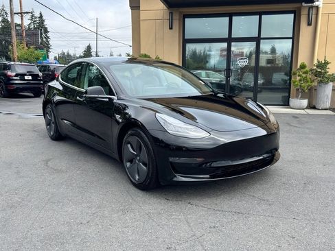 Used 2020 Tesla Model 3 Standard Range Plus RWD image 1