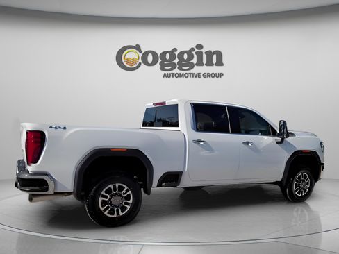 New 2026 GMC Sierra 3500 SLT w/ SLT Convenience Package image 11