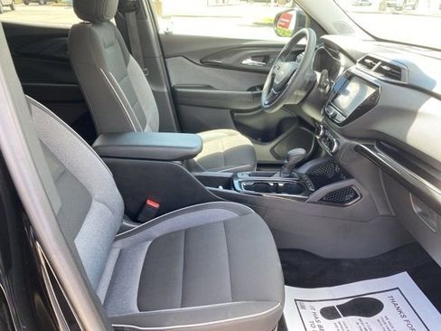 Used 2023 Chevrolet TrailBlazer LT w/ Convenience Package image 36