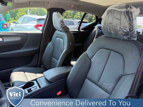 New 2026 Volvo XC40 B5 Plus w/ Protection Package Premier AWD/4WD image 13