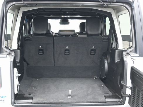 Used 2022 Jeep Wrangler Unlimited Rubicon 4xe w/ Dual Top Group image 15