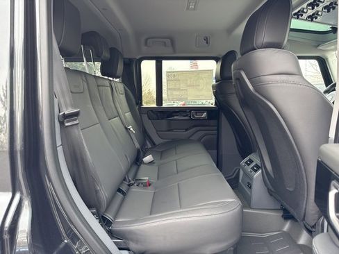 New 2025 INEOS Grenadier Fieldmaster Edition image 31